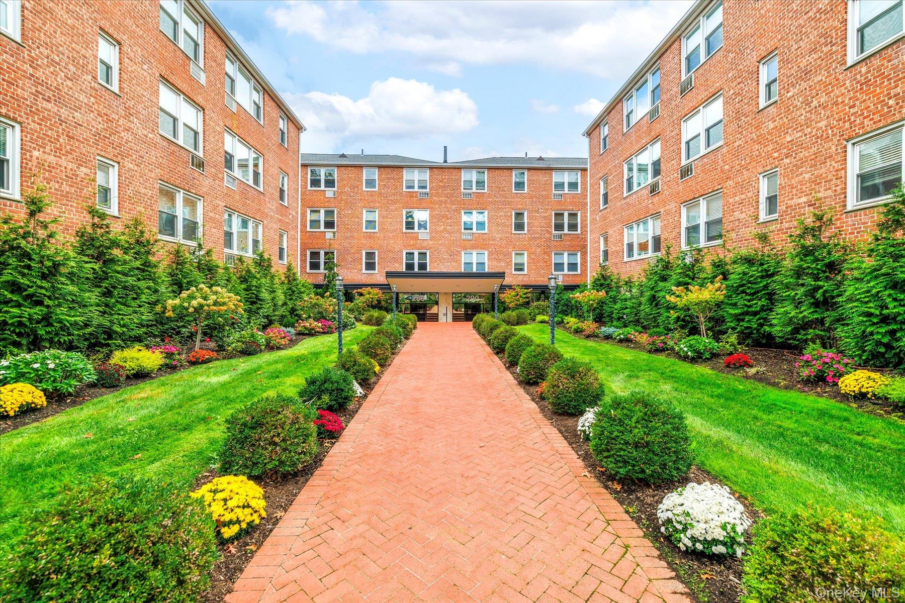 #3 photo, 280 Atlantic Avenue, ナッソー郡 East Rockaway , NY 11518