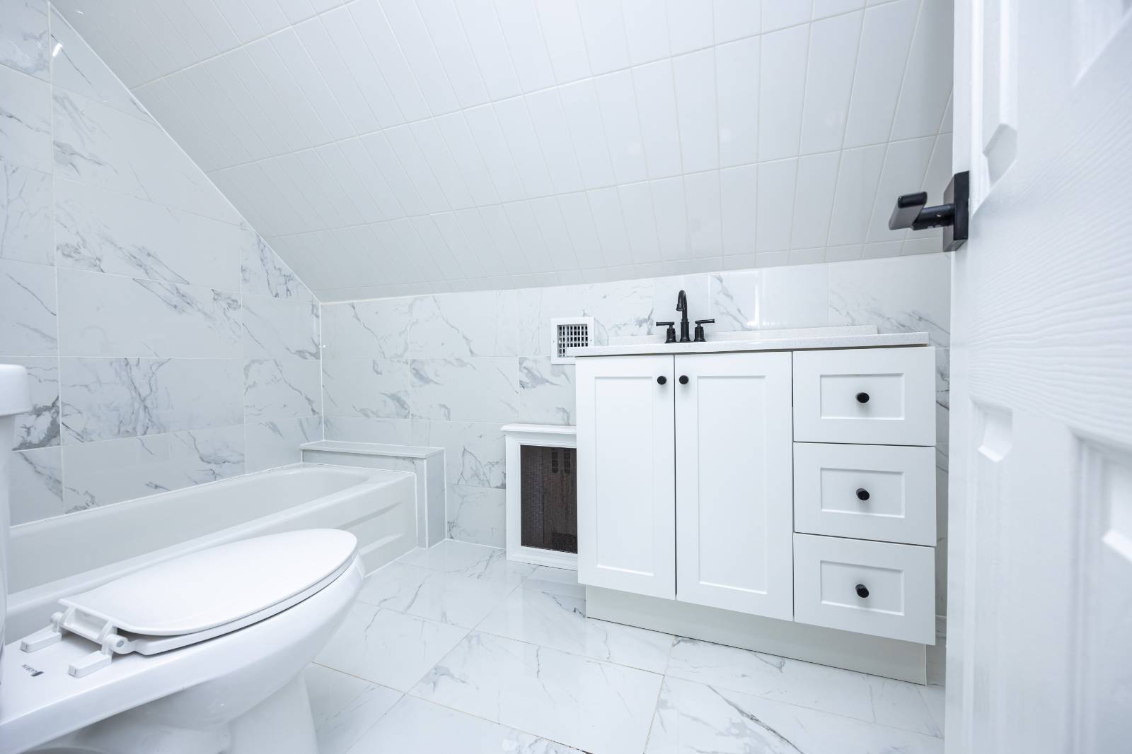 #14 photo, 84 Cornflower Rd, Levittown , NY 11756