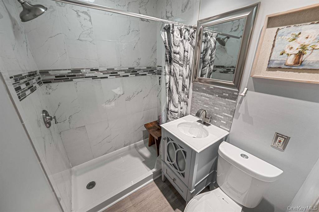 #18 photo, 32 Pine Tree St, サフォーク郡 Shirley , NY 11967