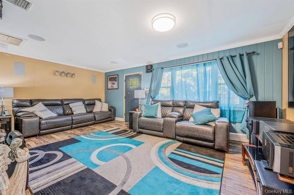 #9 photo, 32 Pine Tree St, サフォーク郡 Shirley , NY 11967