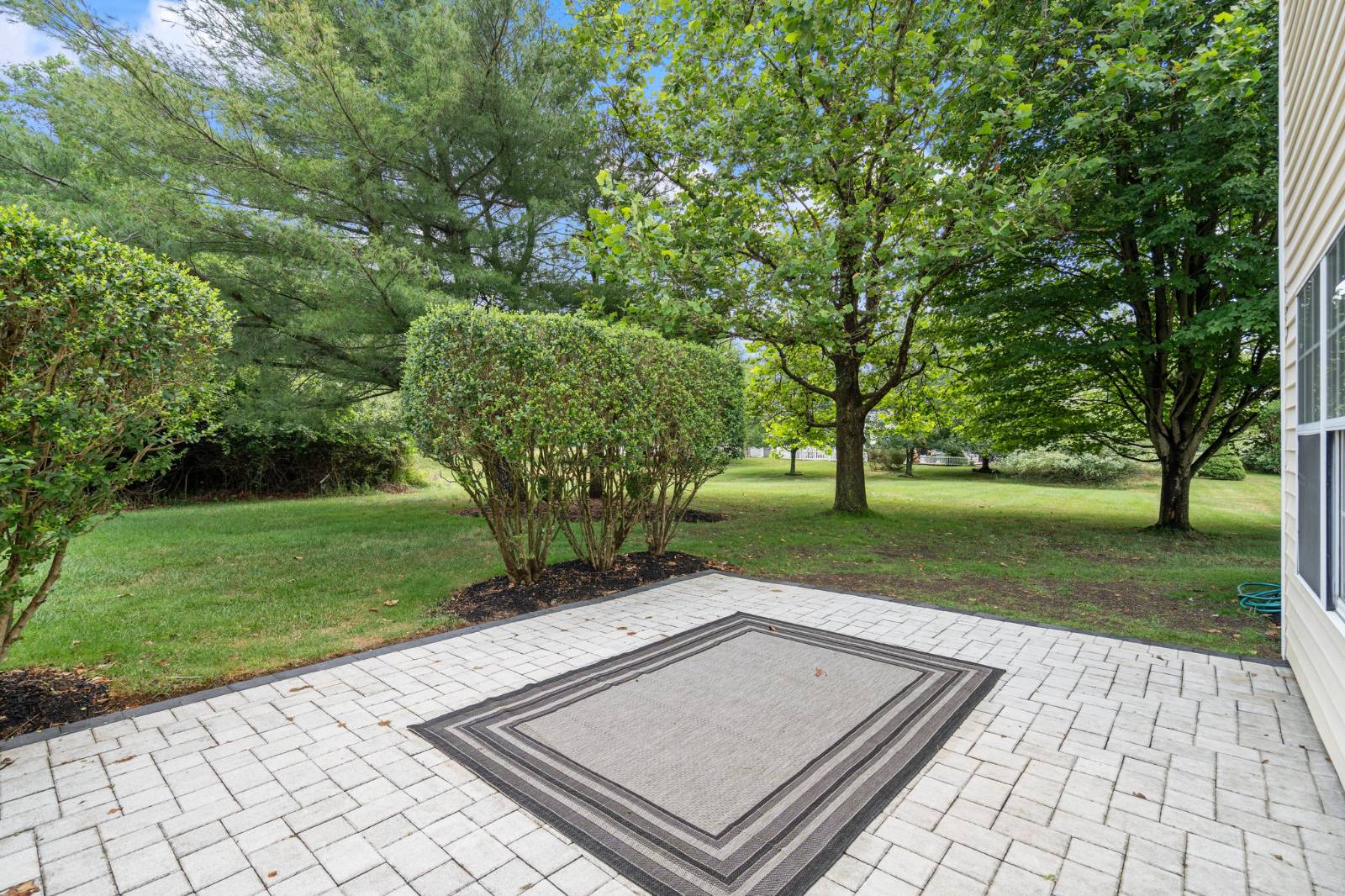 #28 photo, 6 Doe Path, サフォーク郡 Coram , NY 11727