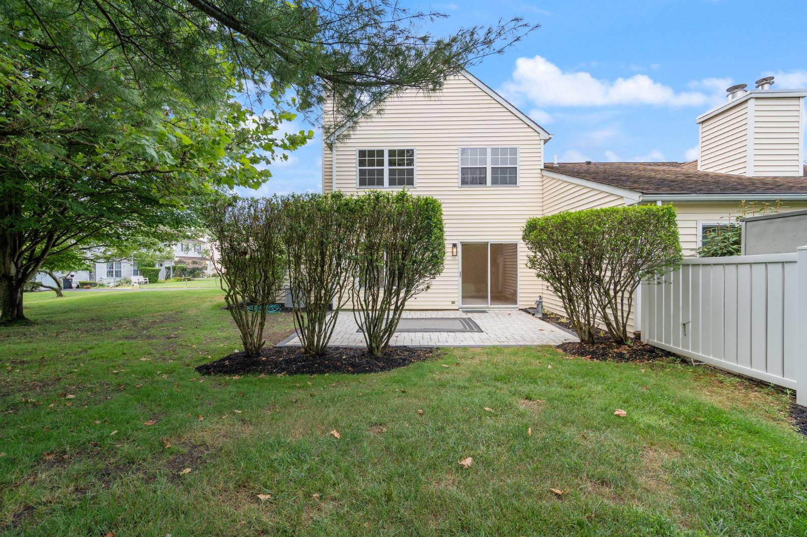 #31 photo, 6 Doe Path, サフォーク郡 Coram , NY 11727