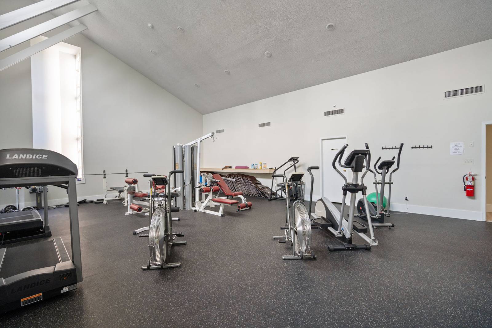 #42 photo, 6 Doe Path, サフォーク郡 Coram , NY 11727