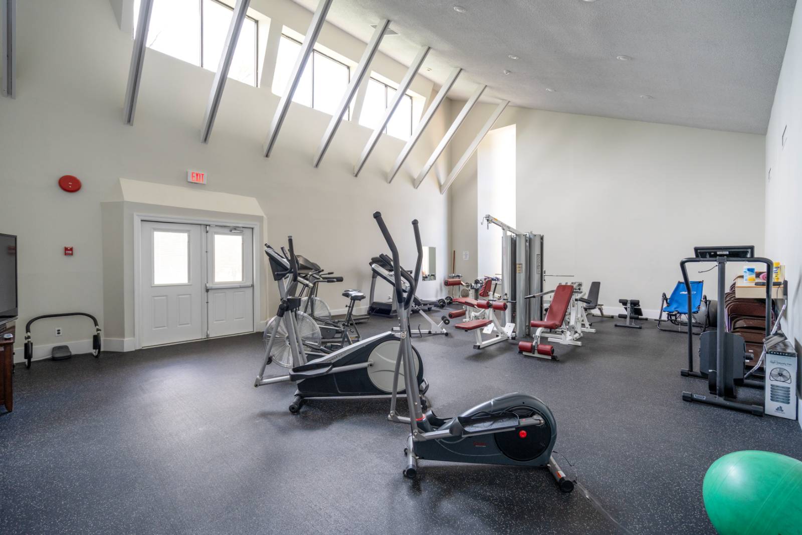 #43 photo, 6 Doe Path, サフォーク郡 Coram , NY 11727