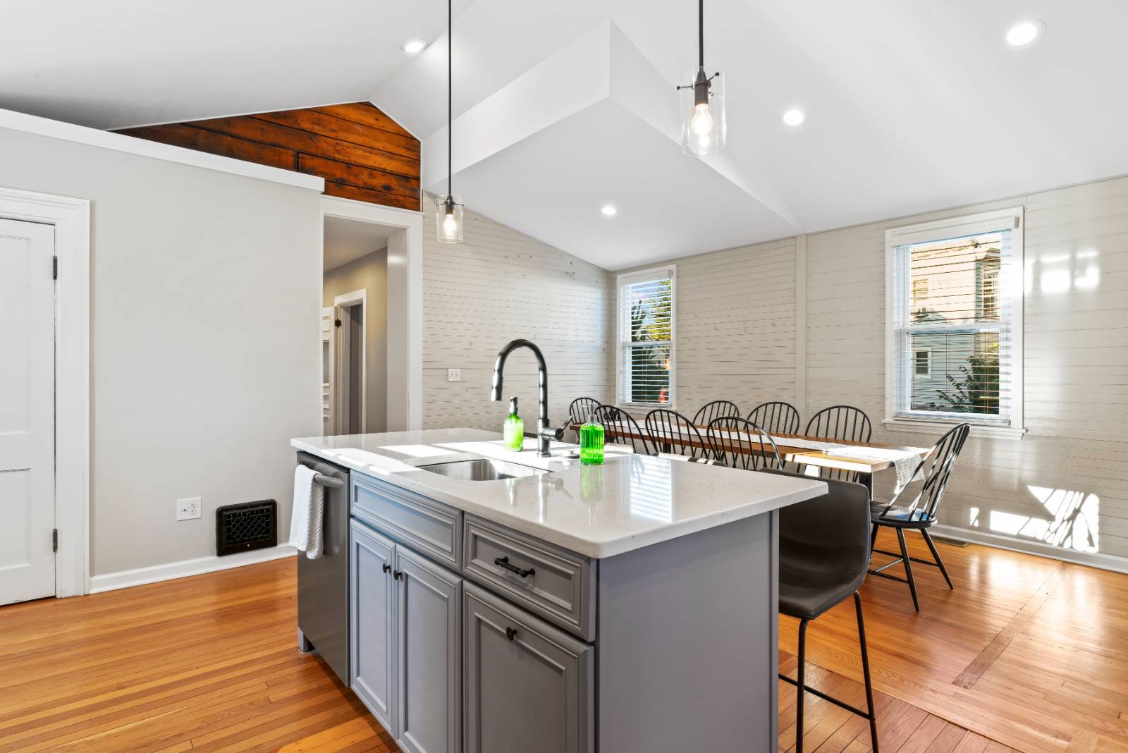 #20 photo, 22 Lincoln Ave, #1, Saratoga Springs , NY 12866