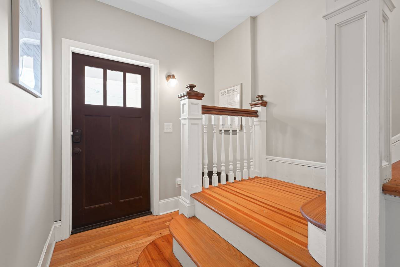 #3 photo, 22 Lincoln Ave, #2, sarato , NY 12866