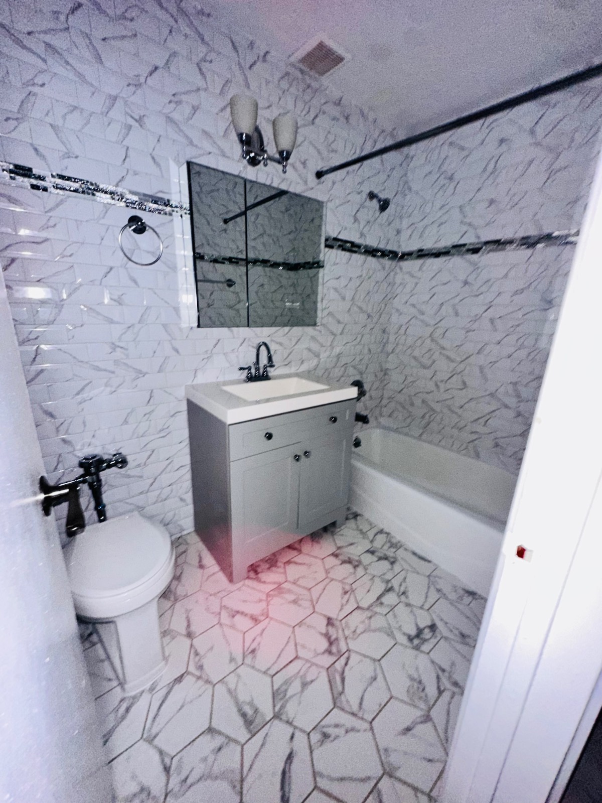 #10 photo, 210 Atlantic Ave, #B1H, ナッソー郡 Lynbrook , NY 11563