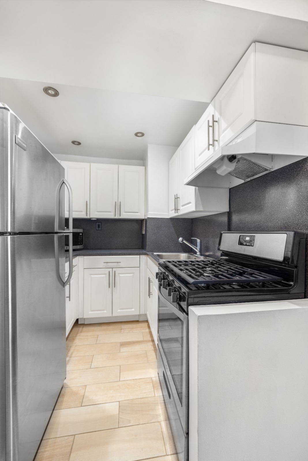 #4 photo, 123-10 Ocean Promanade, # 7 N, Rockaway Park , NY 11694