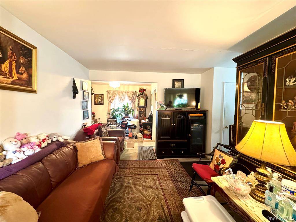 #3 photo, 224-20 Manor Road, Unit #9-1, クイーンズ区 Queens Village , NY 11427