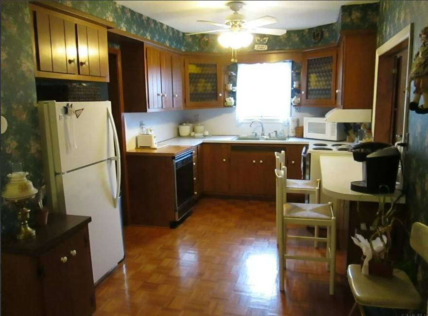 #11 photo, 11 KINGSBURY AVENUE, SAINT JOHNSBURY , NY 14304