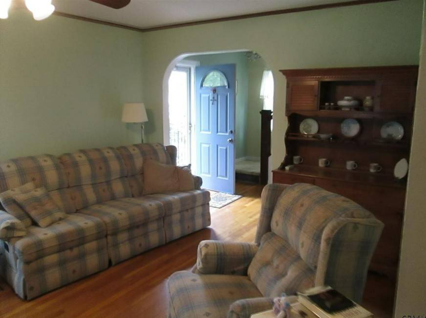 #17 photo, 11 KINGSBURY AVENUE, SAINT JOHNSBURY , NY 14304