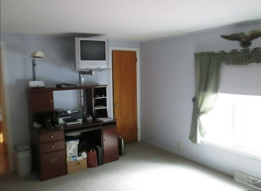 #18 photo, 11 KINGSBURY AVENUE, SAINT JOHNSBURY , NY 14304