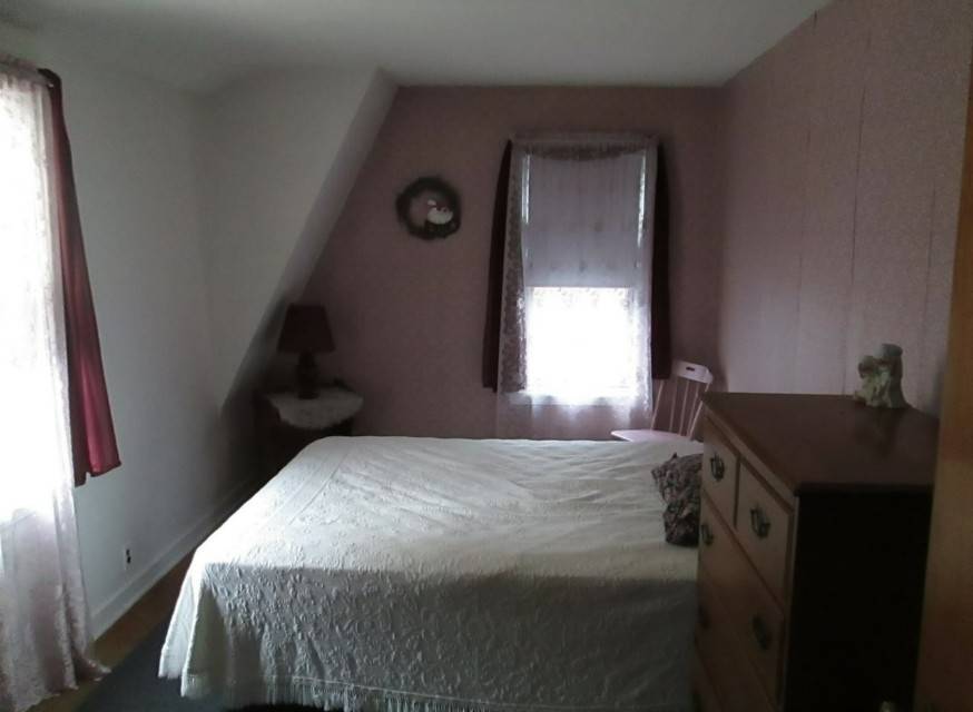 #4 photo, 11 KINGSBURY AVENUE, SAINT JOHNSBURY , NY 14304