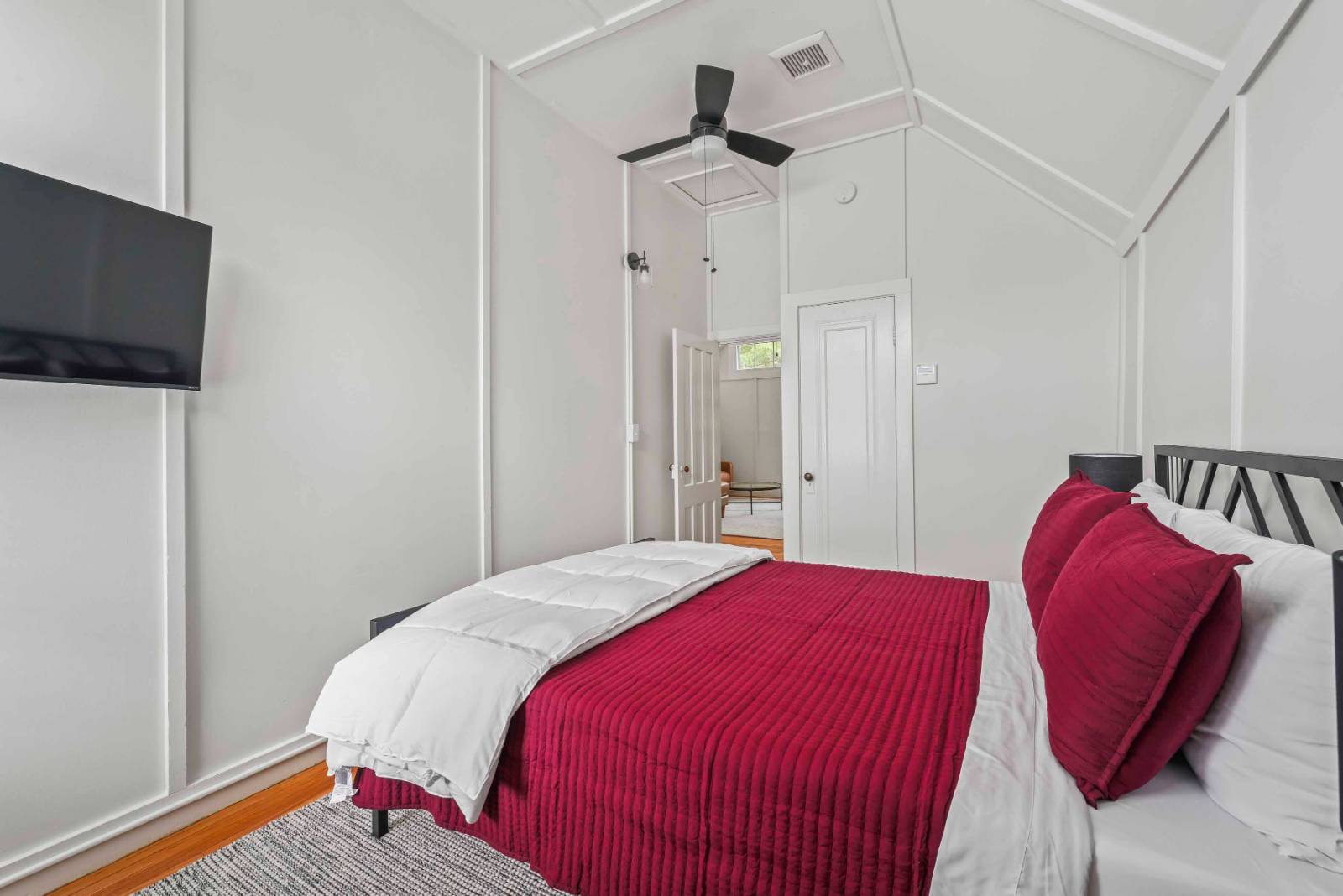 #8 photo, 40 George Street, Saratoga Springs , NY 12866