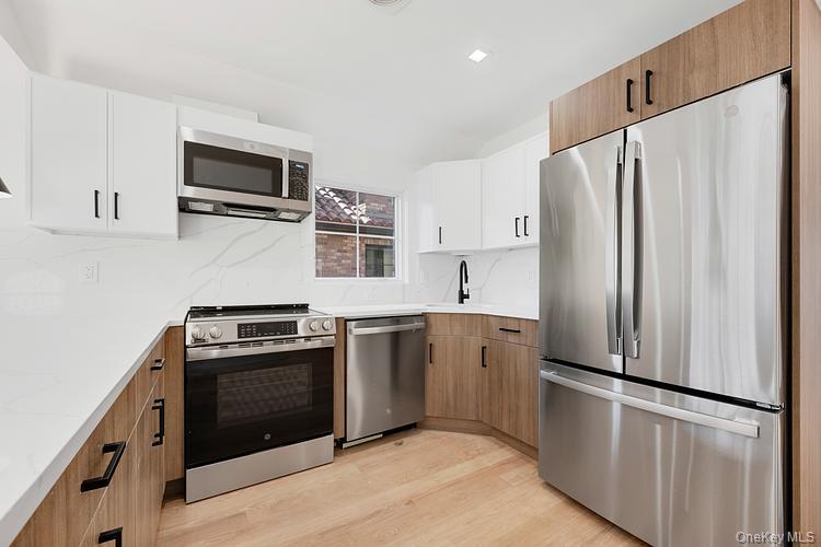 #17 photo, 38-40 215th Street, Bayside , NY 11361