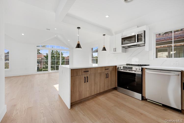 #19 photo, 3832 215th Street, Bayside , NY 11361