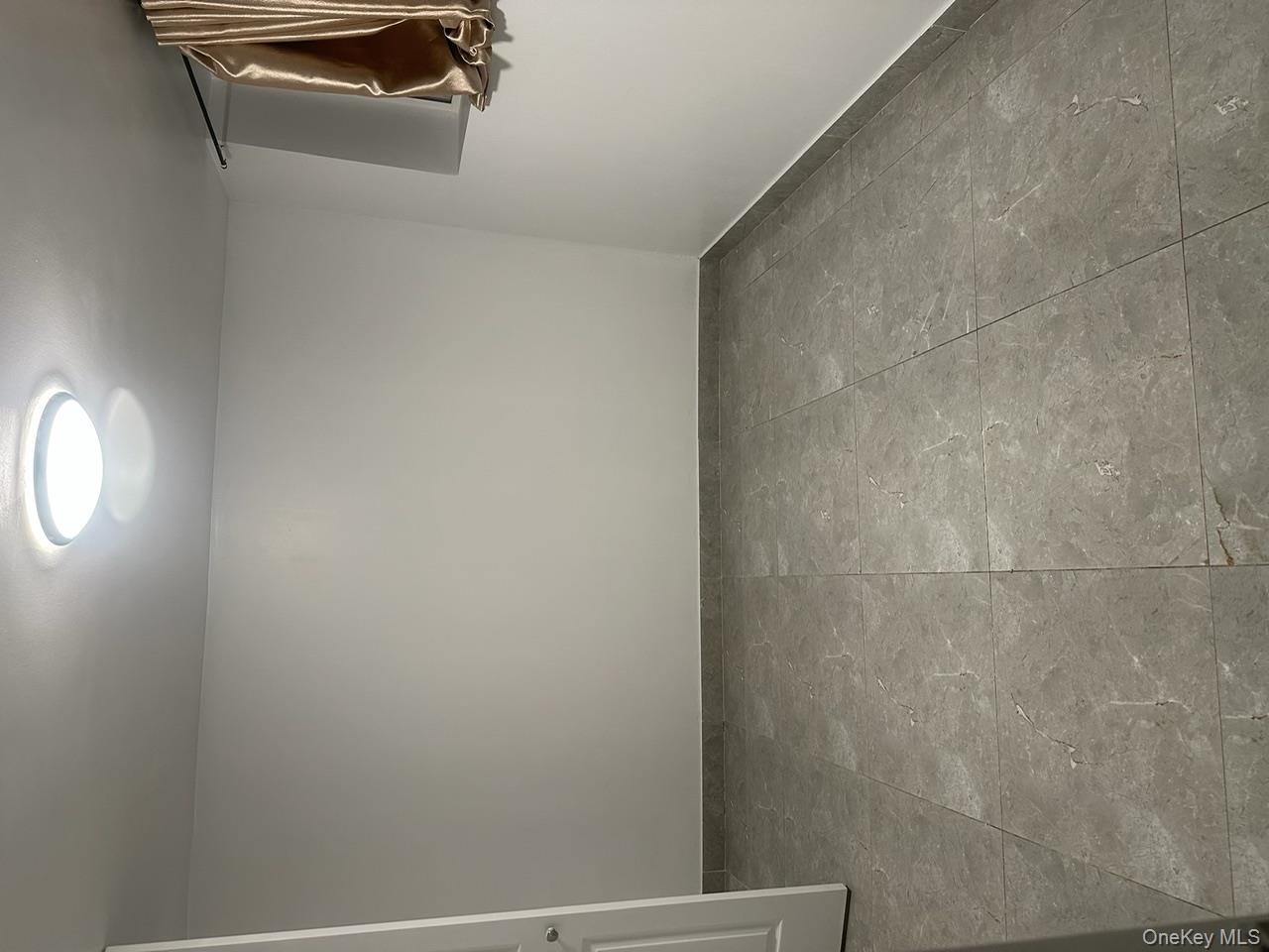 #4 photo, 144-23 68th Drive, クイーンズ区 Flushing , NY 11367