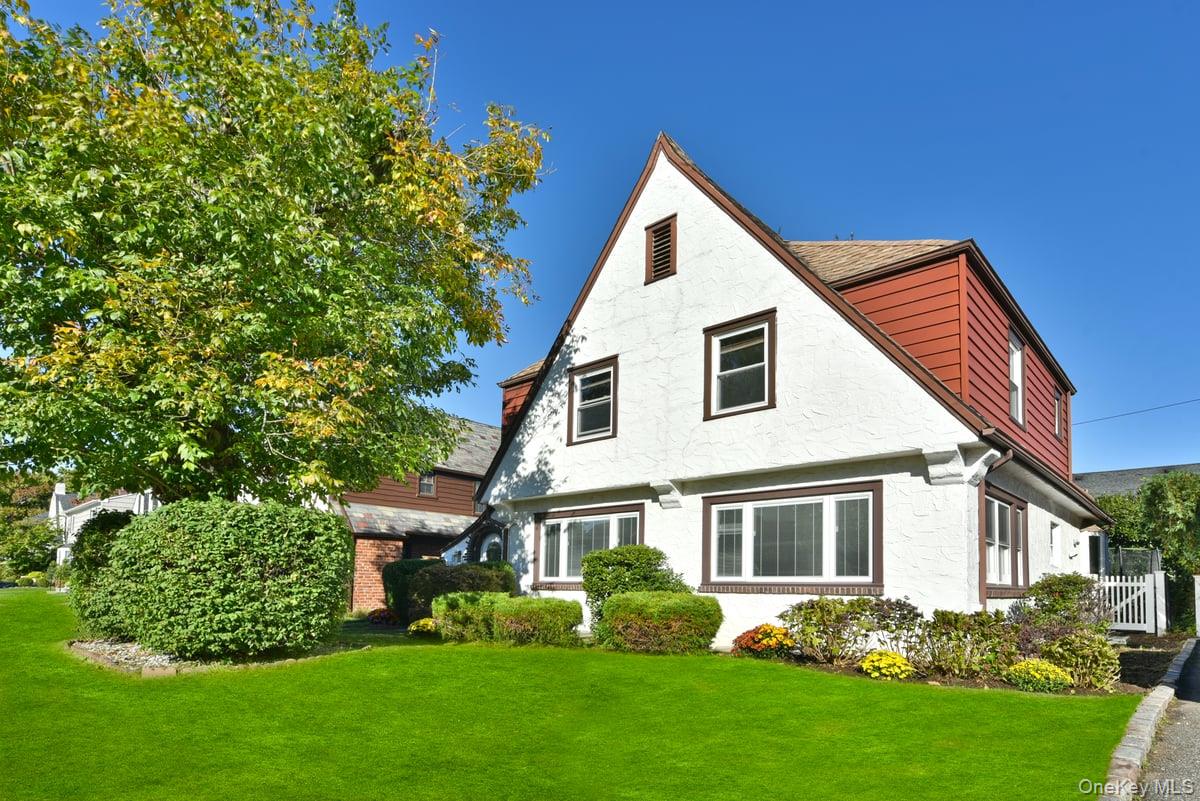 #2 photo, 63 Willow Street, ナッソー郡 Garden City , NY 11530