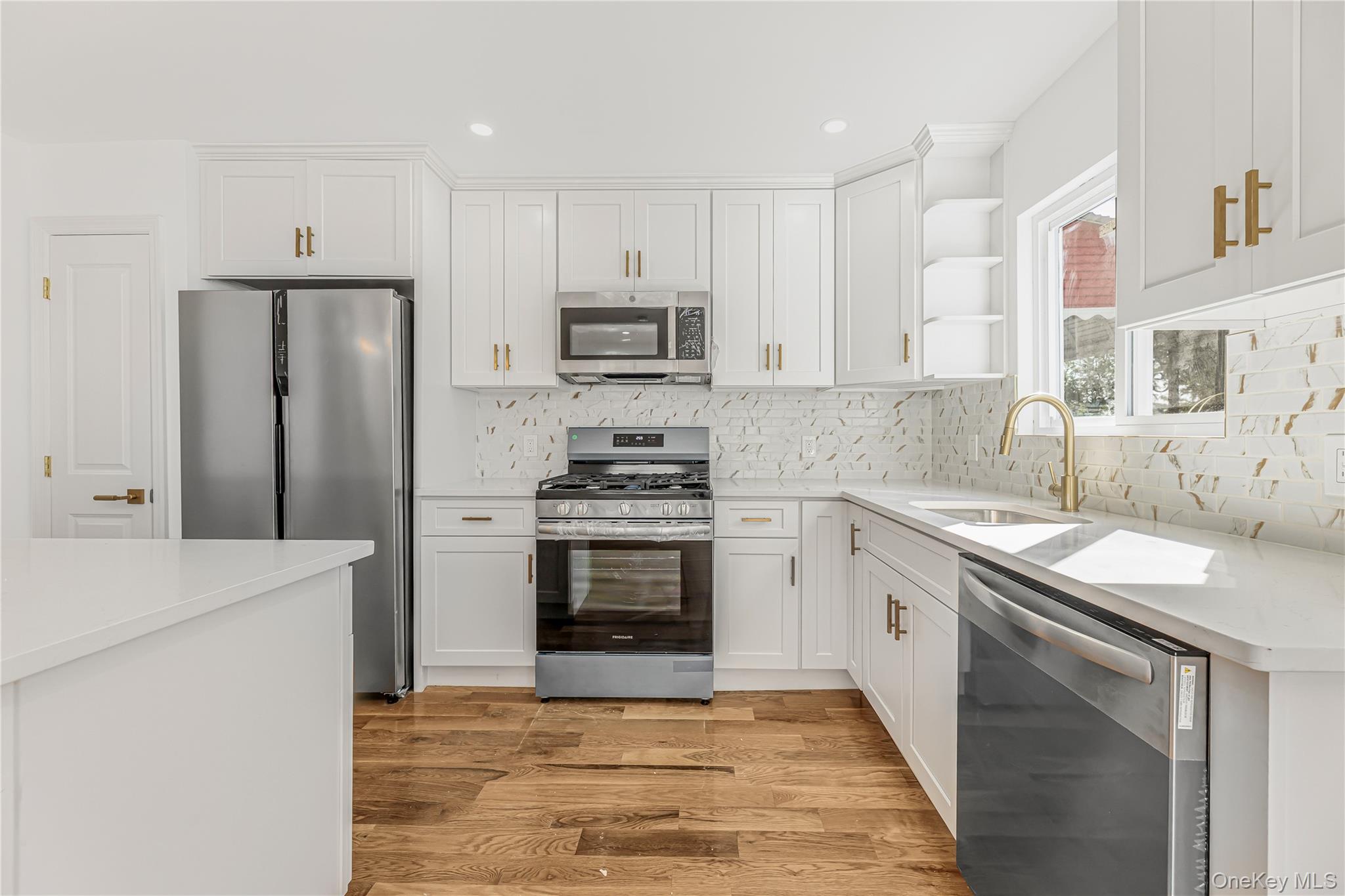 #1 photo, 3045 Grace Avenue, ブロンクス区 Bronx , NY 10469