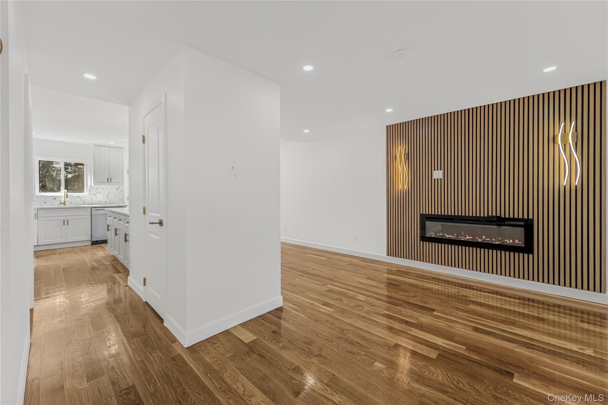 #11 photo, 3045 Grace Avenue, ブロンクス区 Bronx , NY 10469