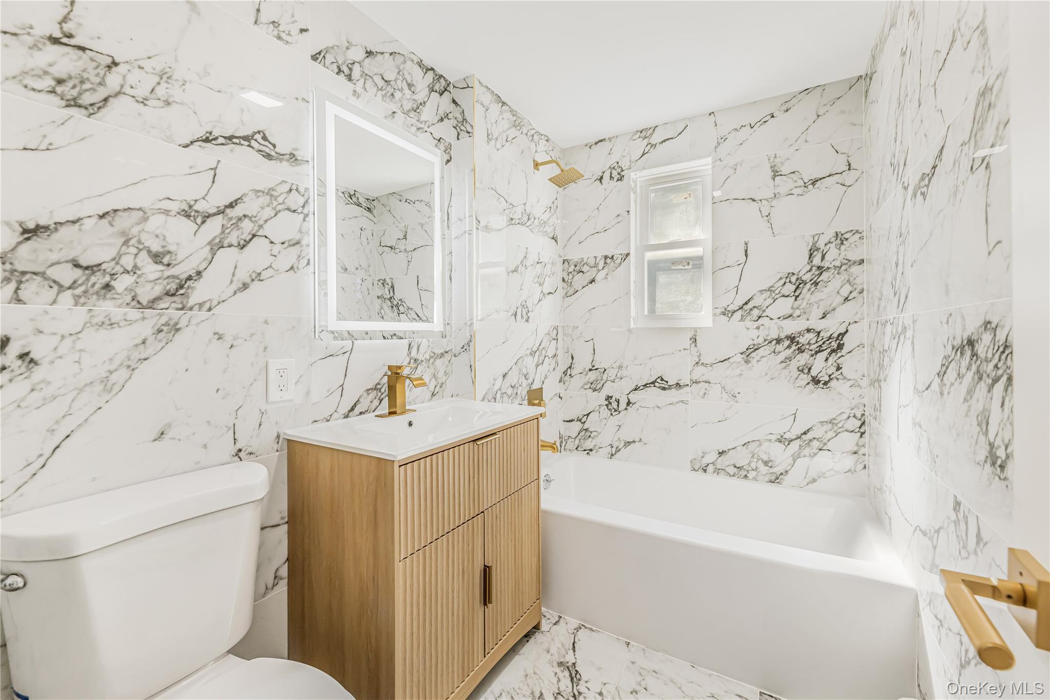 #15 photo, 3045 Grace Avenue, ブロンクス区 Bronx , NY 10469