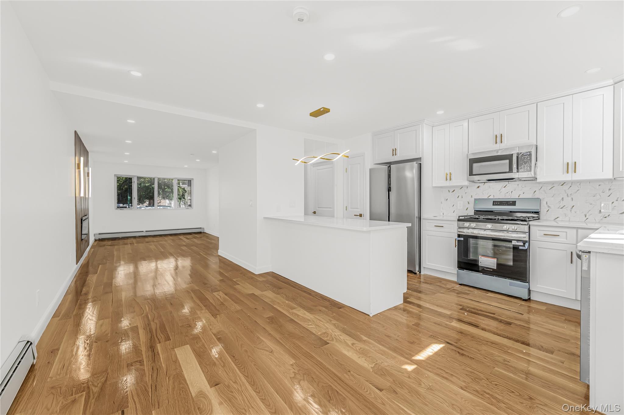 #3 photo, 3045 Grace Avenue, ブロンクス区 Bronx , NY 10469