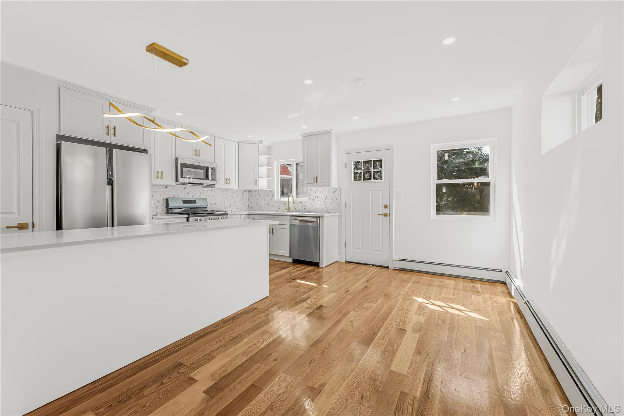 #4 photo, 3045 Grace Avenue, ブロンクス区 Bronx , NY 10469