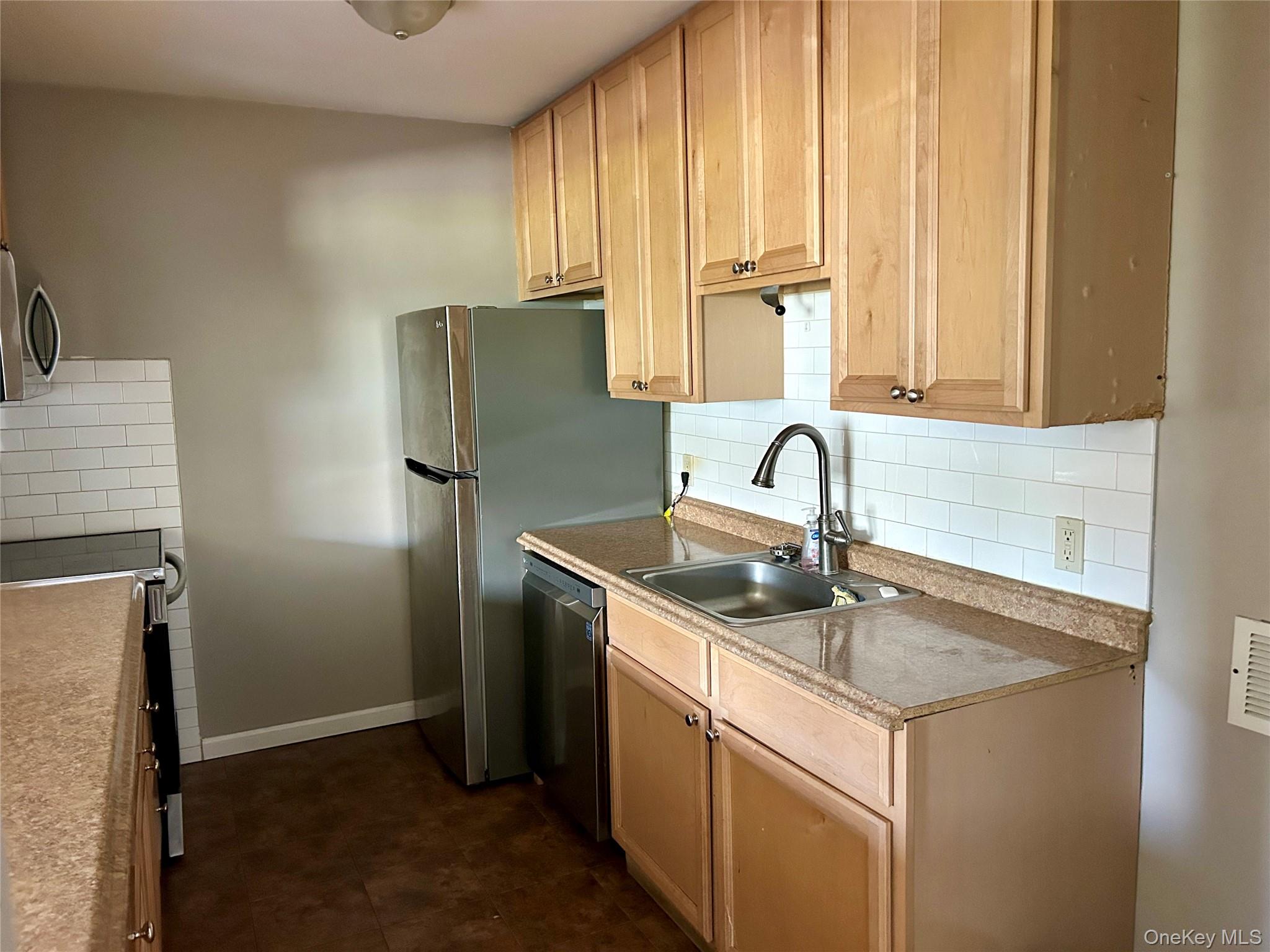 #4 photo, 10 White Gate Road, Wappingers Falls , NY 12590