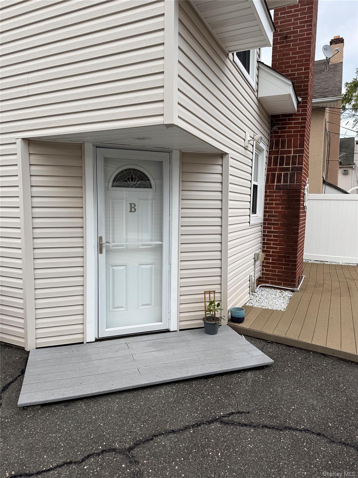 #1 photo, 322 E Fulton Street, ناسو Long Beach , NY 11561