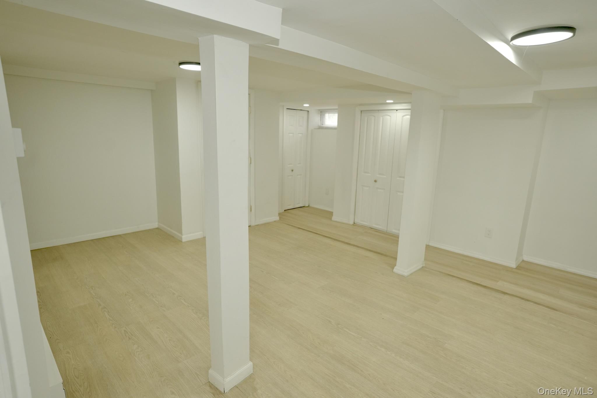 #2 photo, 61 Astor, ナッソー郡 Roosevelt , NY 11575