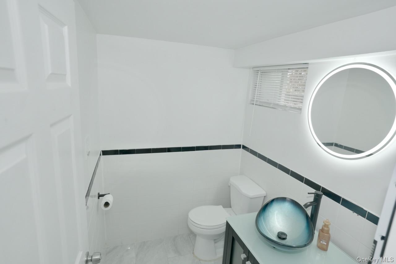 #8 photo, 61 Astor, ナッソー郡 Roosevelt , NY 11575