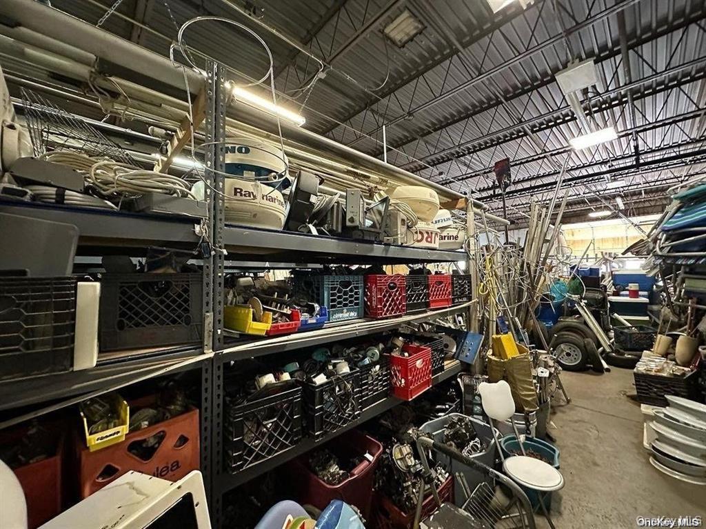 #11 photo, 30-B Carlough Road, サフォーク郡 Bohemia , NY 11716