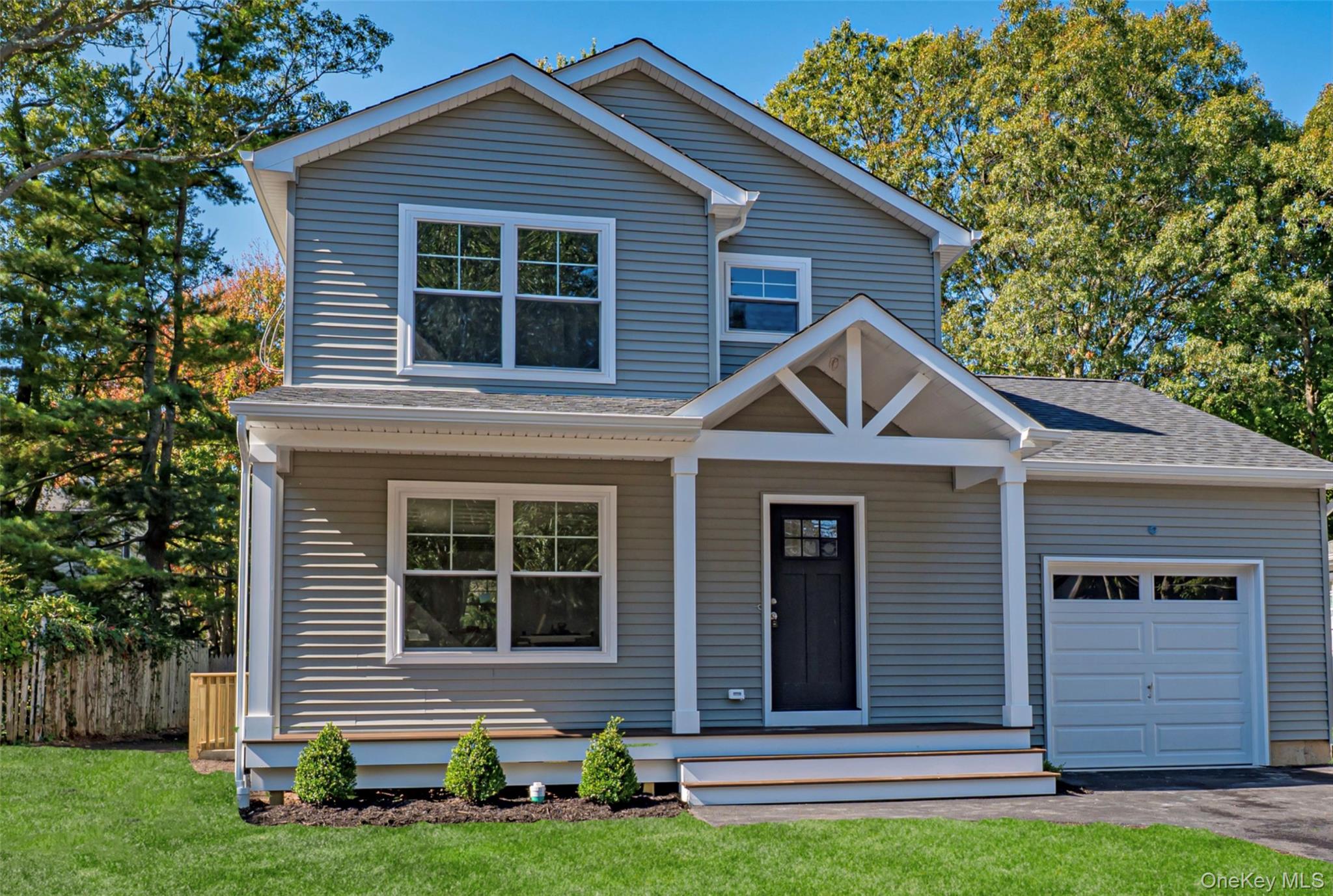 #1 photo, 4 Forest Avenue, サフォーク郡 Port Jefferson Station , NY 11776