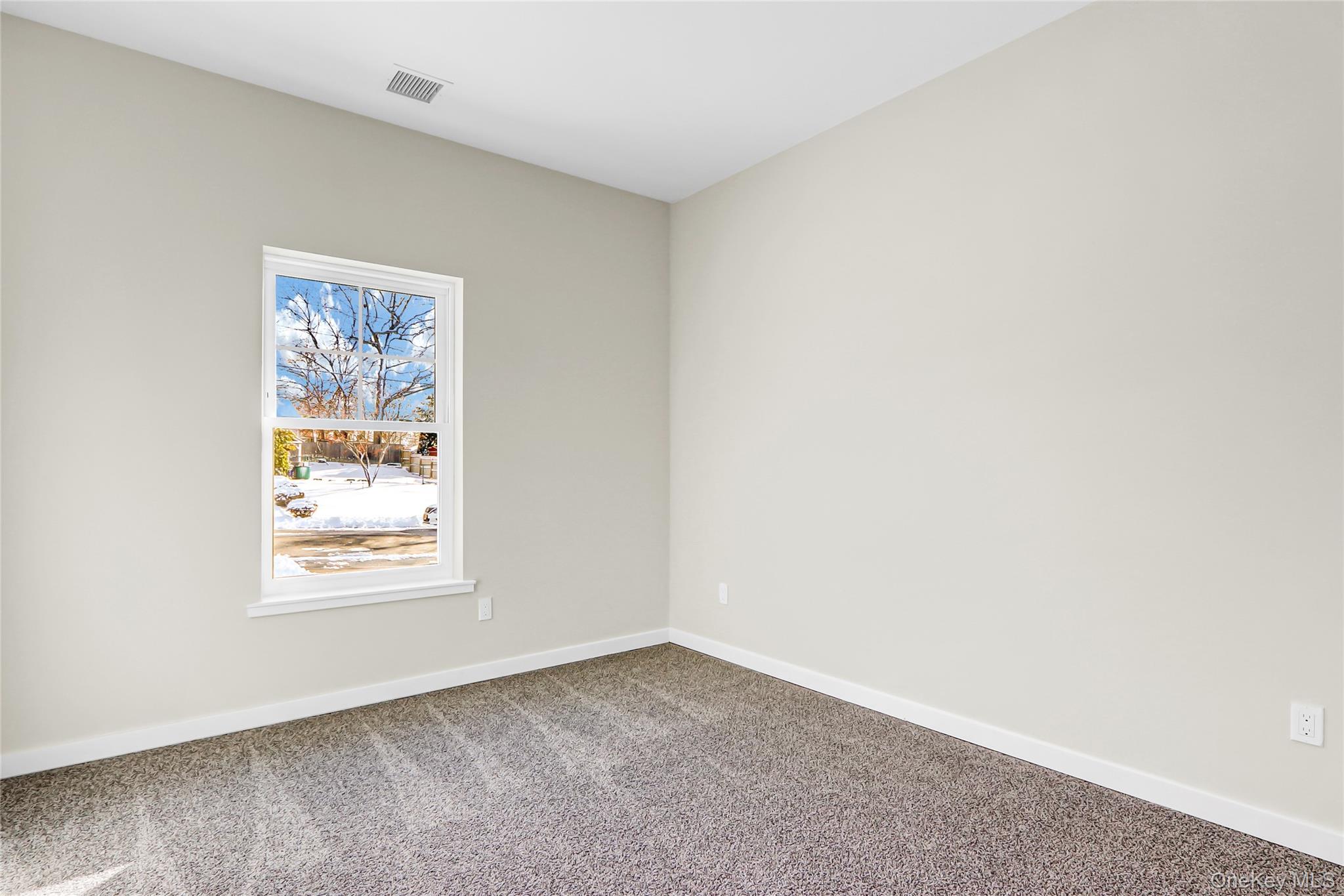 #6 photo, 4 Forest Avenue, サフォーク郡 Port Jefferson Station , NY 11776