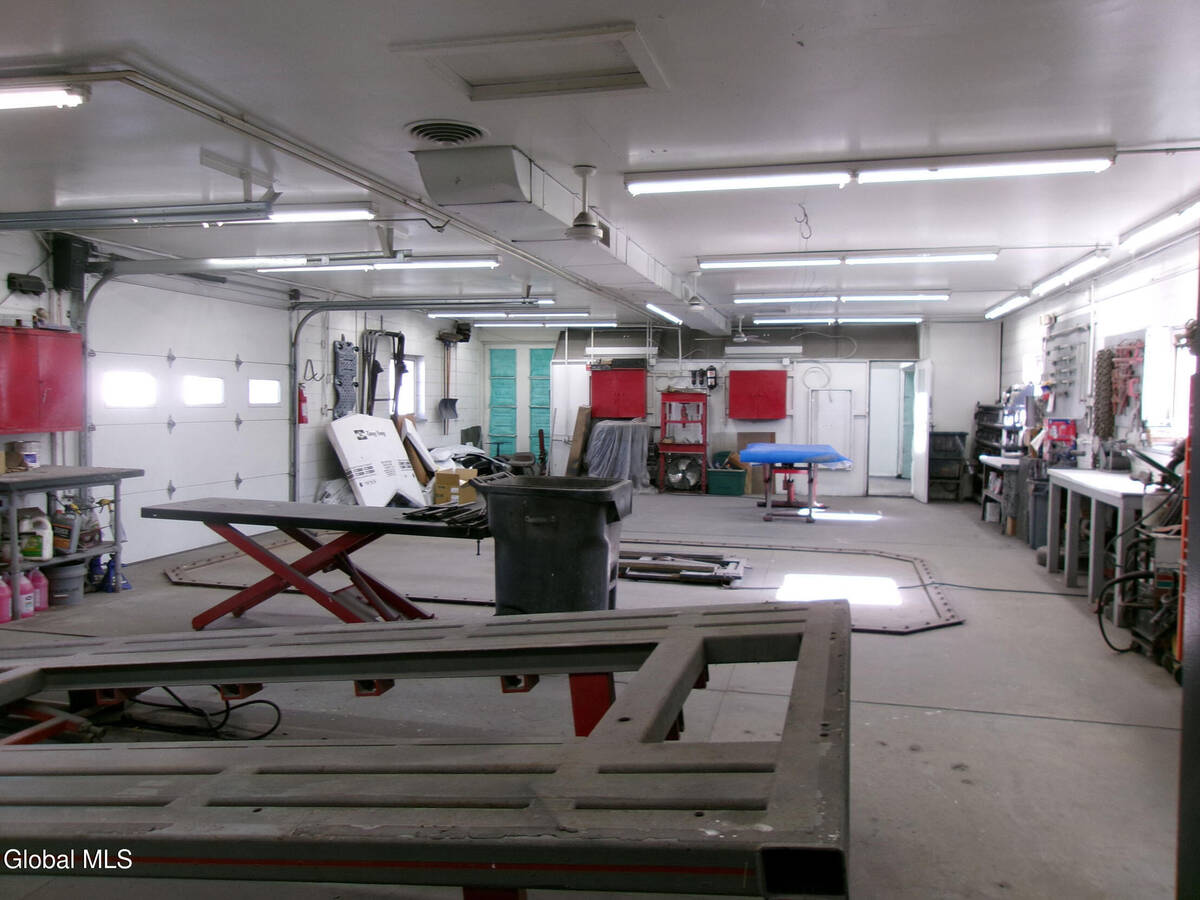 #15 photo, 2127 Central Avenue, Colonie , NY 12304