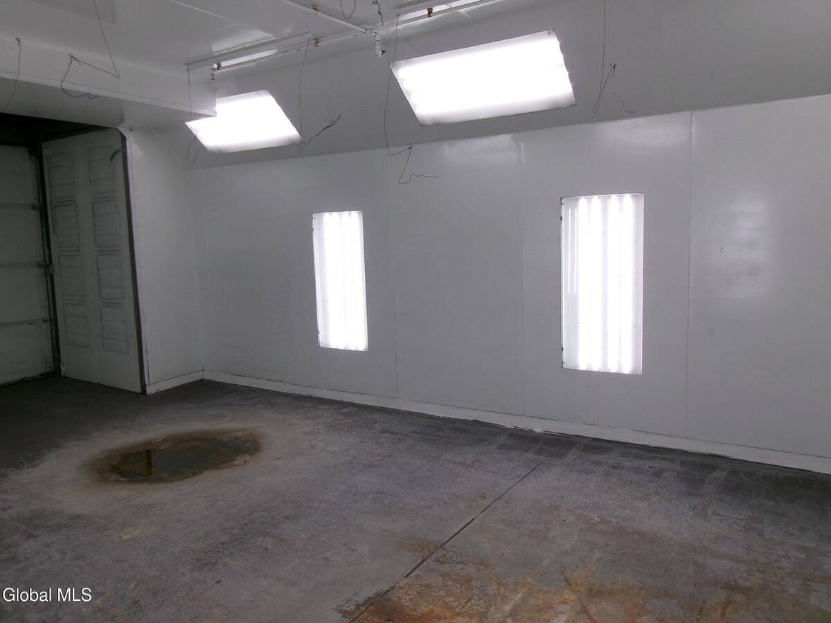 #26 photo, 2127 Central Avenue, Colonie , NY 12304