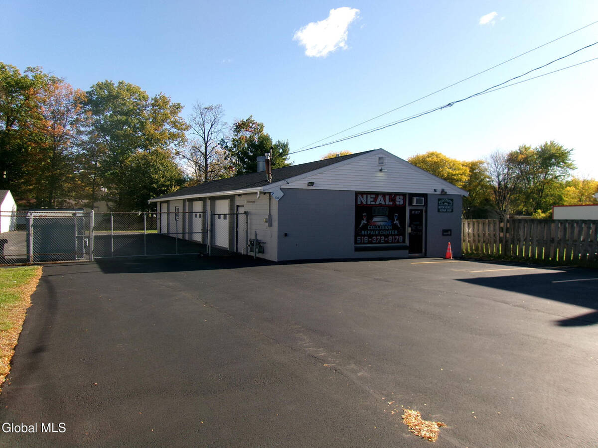 #38 photo, 2127 Central Avenue, Colonie , NY 12304
