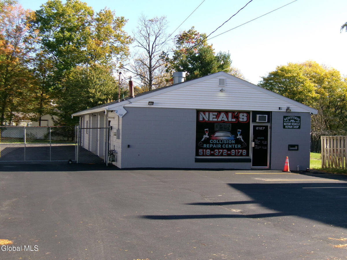 #4 photo, 2127 Central Avenue, Colonie , NY 12304