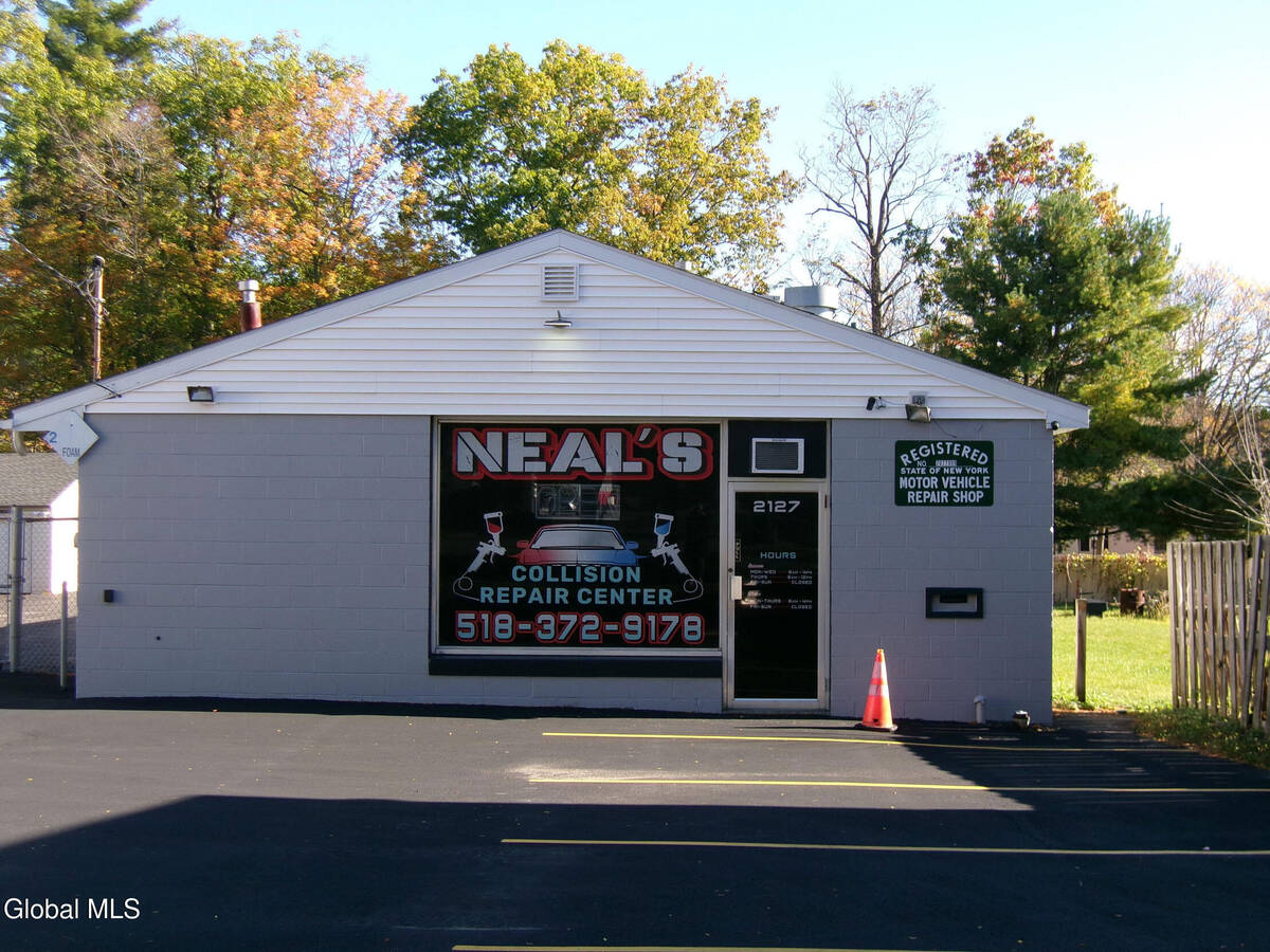 #5 photo, 2127 Central Avenue, Colonie , NY 12304