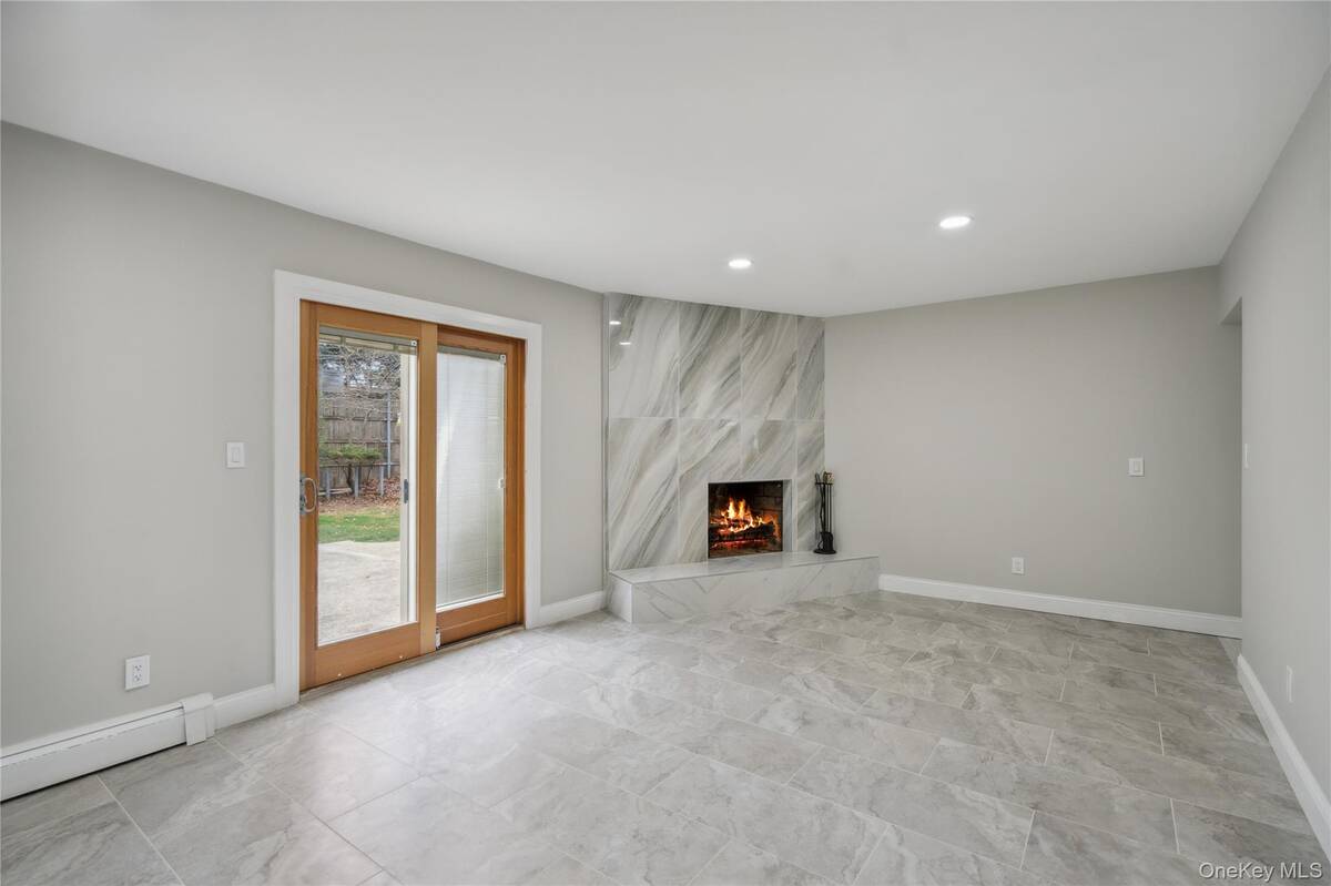 #12 photo, 36 Pinewood Drive, サフォーク郡 Commack , NY 11725