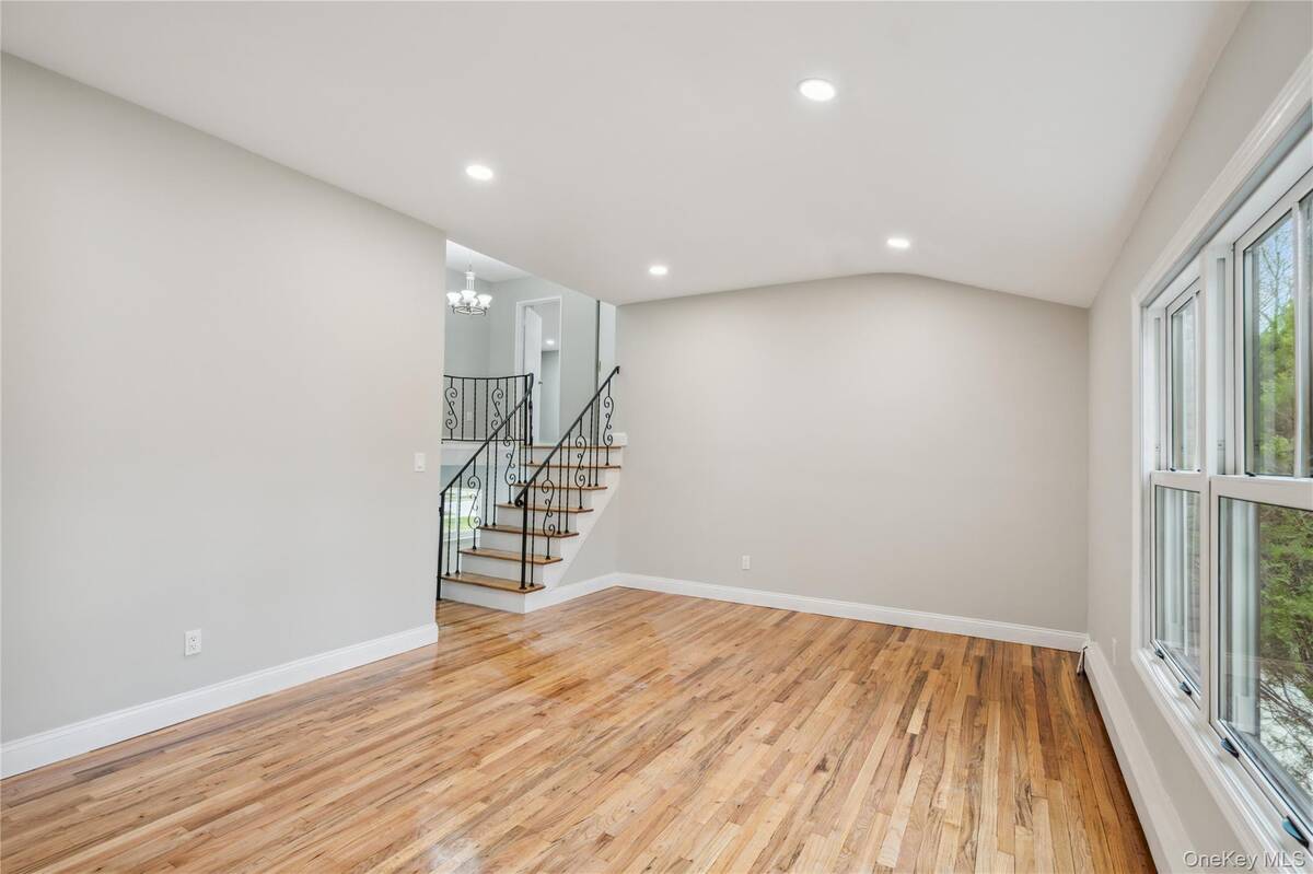 #17 photo, 36 Pinewood Drive, サフォーク郡 Commack , NY 11725