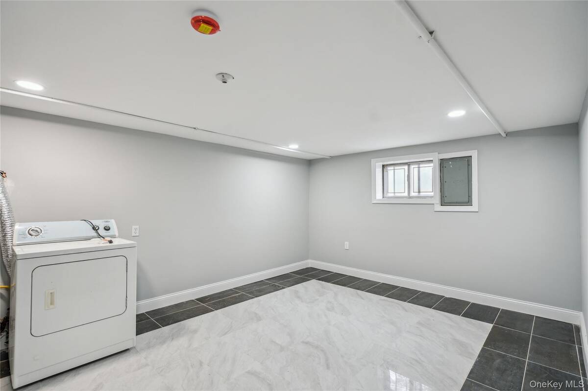 #29 photo, 36 Pinewood Drive, サフォーク郡 Commack , NY 11725