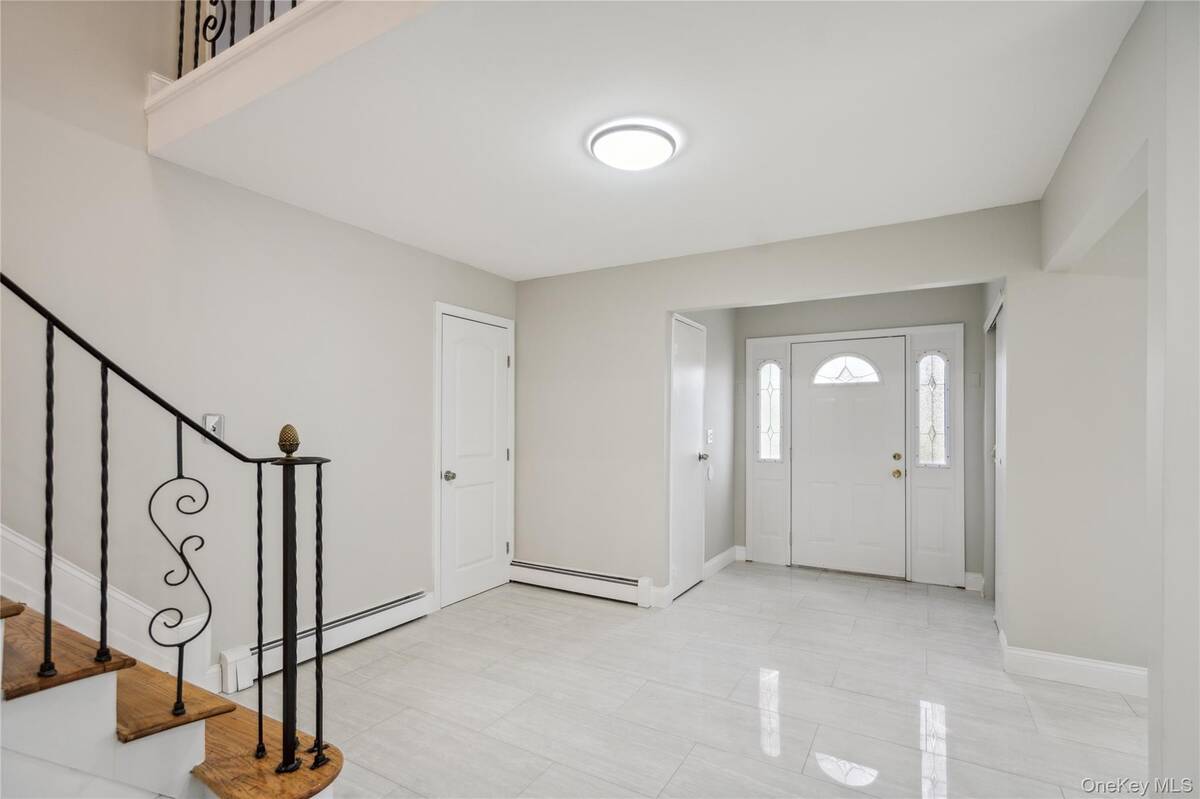 #3 photo, 36 Pinewood Drive, サフォーク郡 Commack , NY 11725