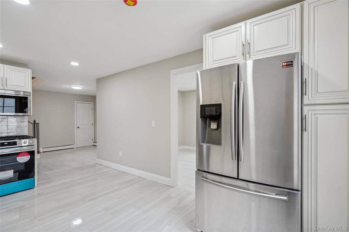 #8 photo, 36 Pinewood Drive, サフォーク郡 Commack , NY 11725