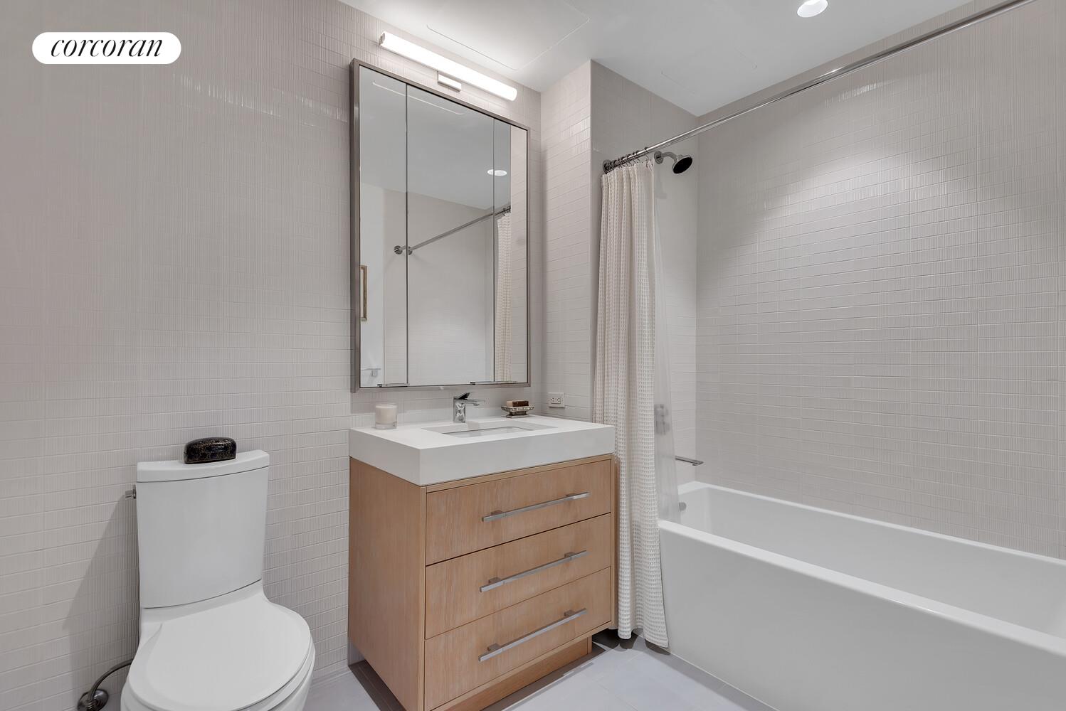 #7 photo, 212 W 95TH Street, マンハッタン Upper West Side , NY 10025