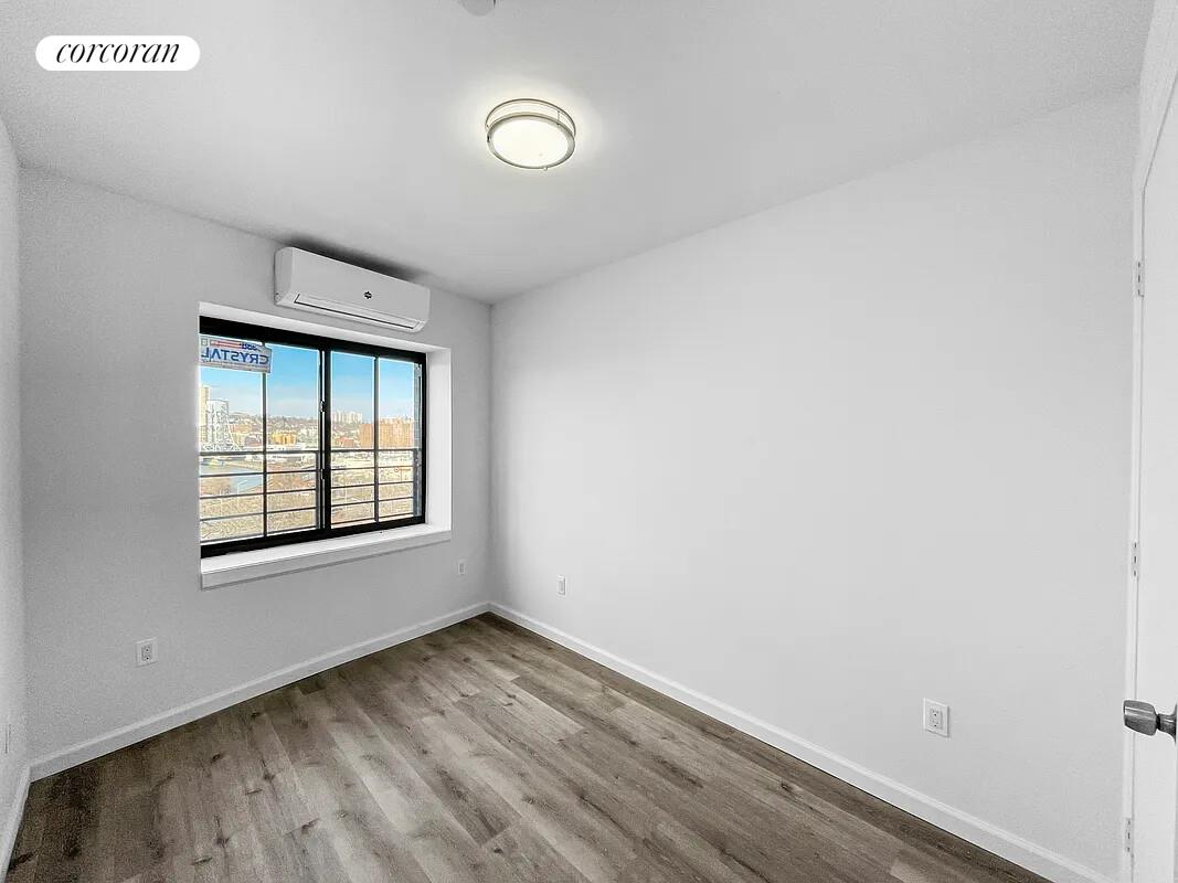 #7 photo, Bronx, Kingsbridge , NY 10463