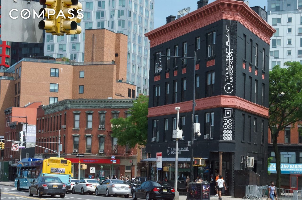 #17 photo, 49 St Marks Avenue, Park Slope , NY 11217