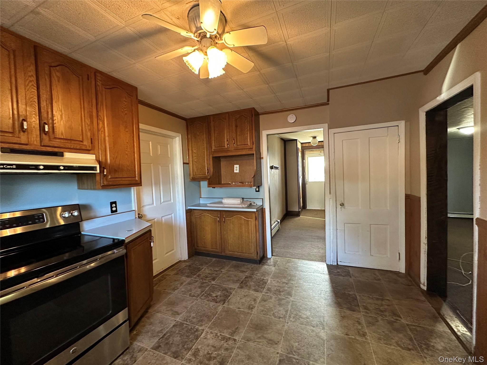 #11 photo, 172 Main Street, Gardiner , NY 12525