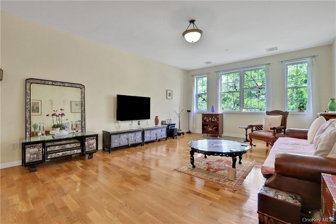 #4 photo, 77 QUAKER Avenue, Cornwall , NY 12518