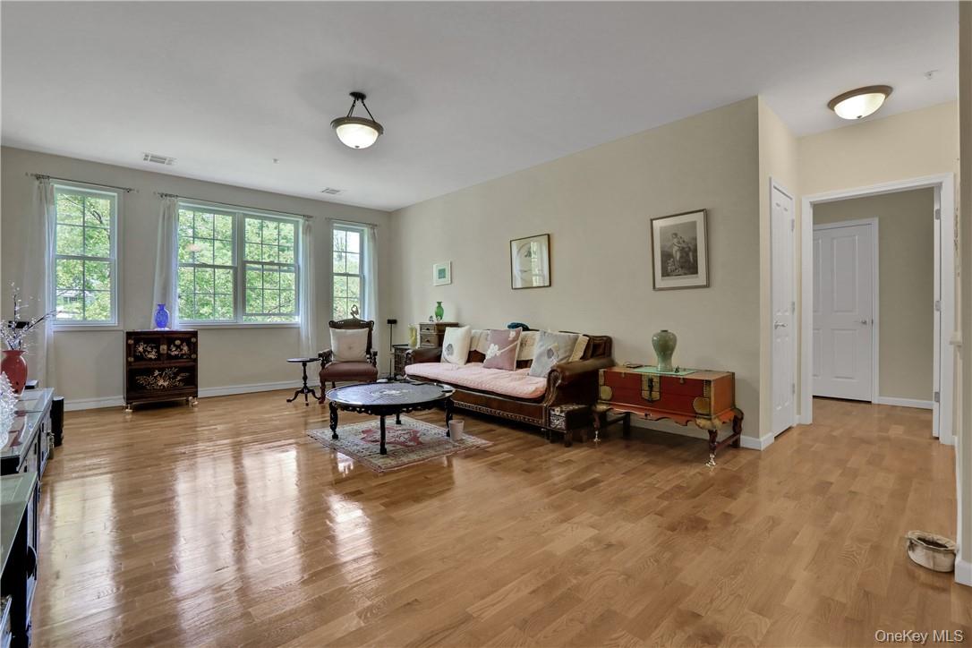 #5 photo, 77 QUAKER Avenue, Cornwall , NY 12518